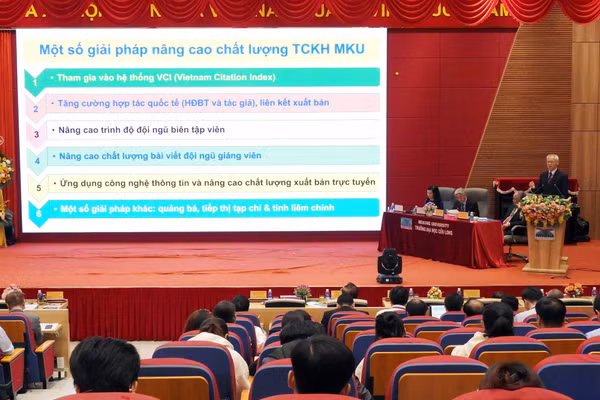 GS.TS Đào Văn Dũng, Trường ĐH Cửu Long đưa ra các giải pháp nâng cao chất lượng Tạp chí khoa học Đại học Cửu Long.