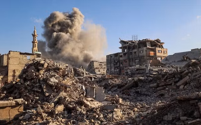 Israel và Hamas đã đồng ý ngừng bắn vào đầu tháng 10/2025 theo kế hoạch hòa bình 20 điểm của Tổng thống Mỹ Donald Trump. tan-cong.jpg