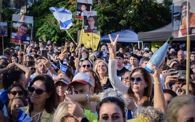 Hội nghị thượng đỉnh tại Ai Cập diễn ra ngay sau khi Hamas và Israel tiến hành trao trả con tin và tù nhân theo thỏa thuận do Mỹ làm trung gian. trump-8.jpg