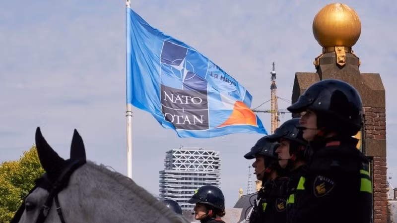 Điều này bao gồm cam kết của các quốc gia NATO sẽ chi 5% GDP hàng năm cho quốc phòng vào năm 2035 để giải quyết "mối đe dọa lâu dài do Nga gây ra đối với an ninh Euro-Atlantic". nato-2.jpg