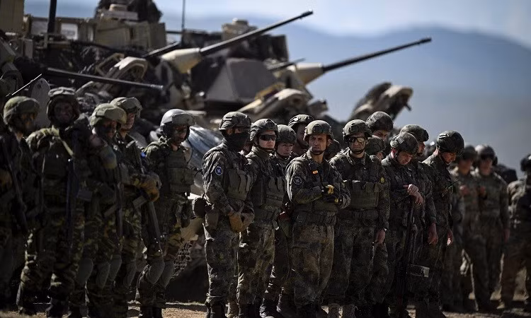 Theo một quan chức Nhà Trắng, việc cắt giảm này phù hợp với hành động hành pháp trước đó của Tổng thống Mỹ Donald Trump về việc điều chỉnh lại viện trợ nước ngoài theo học thuyết "Nước Mỹ trên hết" của ông. cat-giam-5.jpg