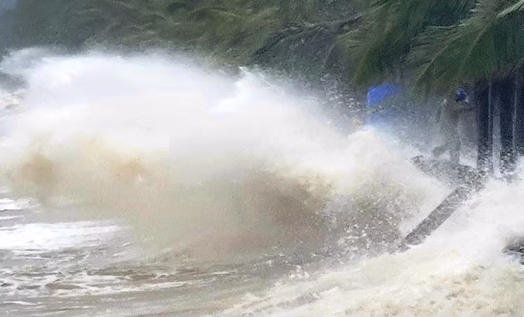 Siêu bão đã khiến giới chức ở Đài Loan, Hồng Kông, Trung Quốc, Việt Nam phải cảnh giác, sẵn sàng ứng phó với Ragasa ở mức cao nhất, và sẵn sàng sơ tán, di dời dân cư. bao-9.jpg