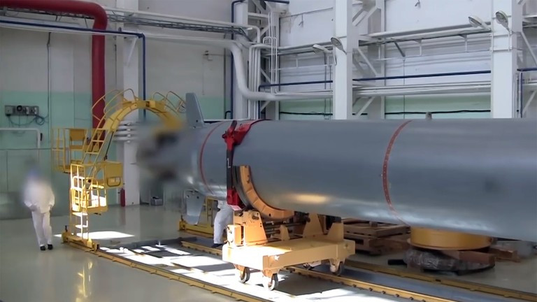 Nó đảm bảo an ninh và sự cân bằng chiến lược trong nhiều thập kỷ tới, có thể nói một cách chắc chắn là cho toàn bộ thế kỷ 21. tau-1.jpg