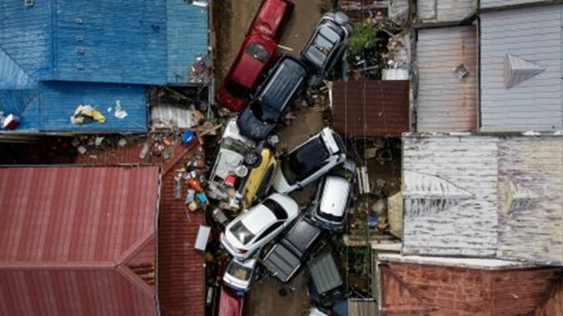 Theo Simepar, cơ quan khí tượng của tiểu bang, sức gió có thể lên tới 250 km/giờ tại thị trấn bị tàn phá Rio Bonito do Iguacu. bao-2.jpg