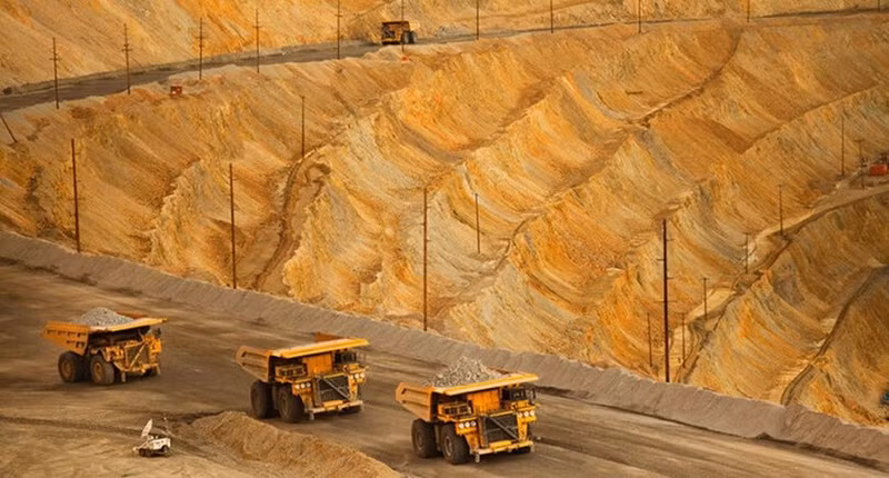 Đầu năm nay, Mỹ-Ukraine đã ký thỏa thuận khoáng sản cho phép Mỹ tiếp cận nguồn tài nguyên thiên nhiên của Kiev để đổi lấy sự hỗ trợ quân sự liên tục, bất chấp lo ngại thỏa thuận này sẽ làm suy yếu chủ quyền nước này. tt6.jpg