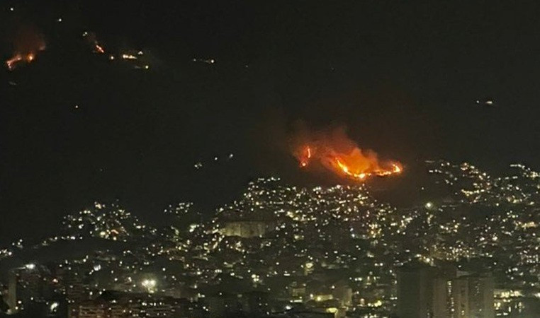 Chính phủ Venezuela vẫn giữ im lặng về nguyên nhân các vụ nổ, và không trả lời các yêu cầu bình luận. Một phần lớn thủ đô bị mất điện, trong đó có một khu vực gần một trong những căn cứ quân sự lớn của đất nước. no-4.jpg