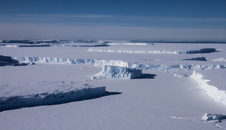 Theo tờ Daily Mail, tác giả của nghiên cứu được công bố trên tạp chí Nature Geosciences đã chia sẻ với tổ chức khí hậu Grist: "Có một chuyển động rất thẳng đứng và hỗn loạn diễn ra gần bề mặt. bang-9.jpg