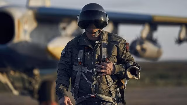 Bên cạnh đào tạo phi công, Canada cũng cung cấp hỗ trợ hậu cần và kỹ thuật cho các căn cứ không quân của Ukraine, bao gồm các thiết bị quan trọng để bảo dưỡng phi đội F-16. Động thái này nhấn mạnh sự tận tâm liên tục của Ottawa trong việc củng cố cơ sở hạ tầng quân sự của Kiev. F16 9.jpg