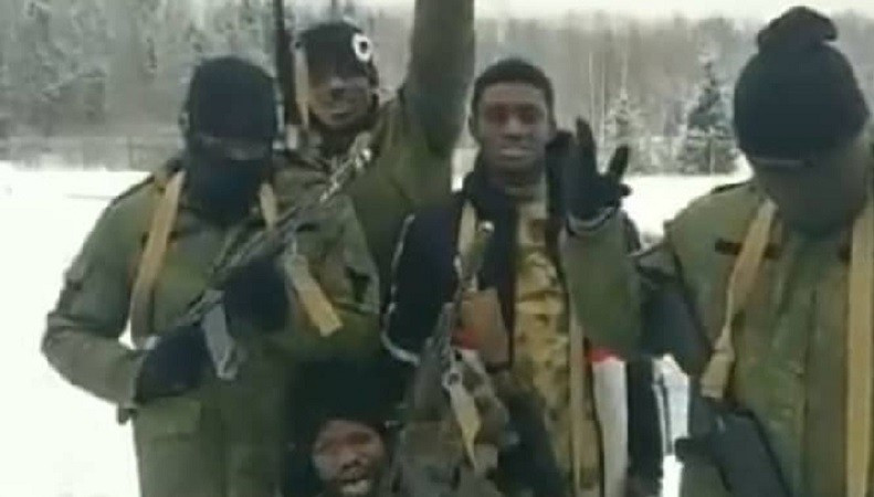 “Chúng tôi đã nhận được các cuộc gọi cầu cứu từ 17 công dân tham gia lực lượng lính đánh thuê trong cuộc xung đột Nga-Ukraine”, thông báo của chính phủ Nam Phi ngày 6/11/2025. linh-1.jpg