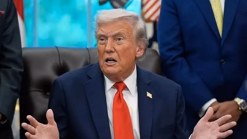 Trong một diễn biến liên quan, Tổng thống Mỹ Donald Trump mới đây đã quyết định không gặp Tổng thống Nga Vladimir Putin tại Budapest trong thời gian tới, với lý do "cảm thấy điều đó không ổn". ong-trump-2.jpg