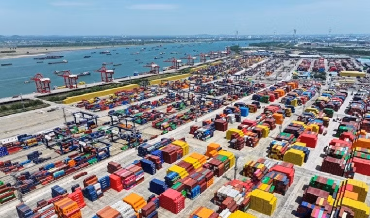 Các quy tắc xuất khẩu mới của Bắc Kinh hiện yêu cầu các công ty nước ngoài phải có được sự chấp thuận đặc biệt trước khi xuất khẩu hàng hóa có chứa ngay cả một lượng tối thiểu các nguyên tố đất hiếm có nguồn gốc từ Trung Quốc. tq-11-9145.jpg