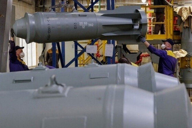 "Các hợp đồng nước ngoài của Nga hiện có giá trị khoảng 60 tỷ đô la, và sau khi chiến dịch quân sự đặc biệt kết thúc, Nga dự kiến sẽ thu được nhiều lợi nhuận hơn nữa từ xuất khẩu vũ khí", ông Mikhailov dự đoán. nga-8.jpg