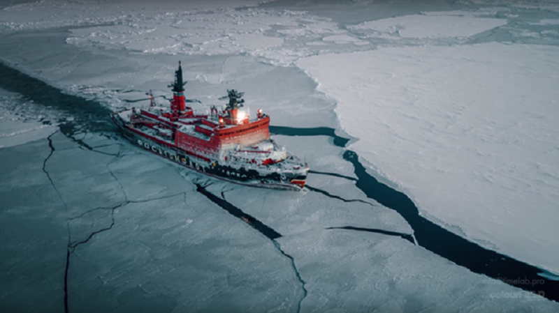 "Các bạn biết đấy, chúng ta chỉ có một tàu phá băng trên toàn quốc, trong khi Nga có 48 chiếc", Tổng thống Mỹ Donald Trump nói với các quân nhân hôm 27/11. tau-2.png