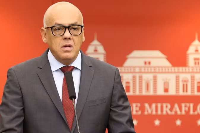 Điều này được ông Jorge Rodriguez, Chủ tịch Quốc hội và Trưởng phái đoàn đàm phán của Venezuela với Mỹ, xác nhận. Ông nhấn mạnh rằng, cảnh báo đã được chuyển đến Mỹ qua ba kênh khác nhau. my-3.jpg