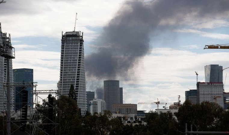 Các cuộc tấn công đã buộc các tàu chở khí tự nhiên hóa lỏng (LNG) phải ngừng hoạt động phần lớn khi đi qua eo biển Hormuz, và khiến Qatar, nhà xuất khẩu LNG lớn thứ hai thế giới phải tạm ngừng sản xuất hôm 2/3. cuoc-chien-2.jpg