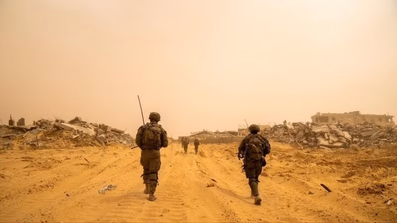 Mặc dù đã dừng tiến công vào Thành phố Gaza, quân đội Israel vẫn phớt lờ yêu cầu của Tổng thống Mỹ Donald Trump về việc chấm dứt ngay lập tức các cuộc không kích trên khắp vùng đất Palestine. idf.jpg