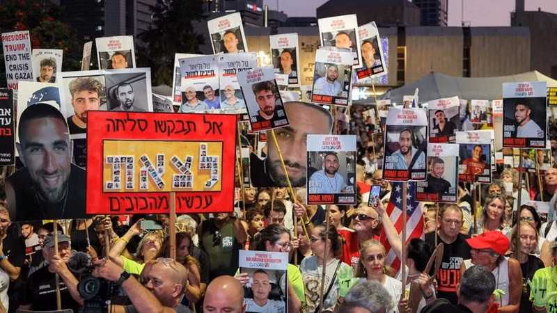 Họ lo ngại việc kiểm soát thành phố Gaza có thể mở rộng chiến tranh, và dẫn đến cái chết của nhiều binh sĩ và con tin hơn nữa. israel-2.jpg