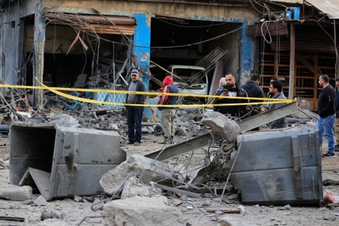 Các cuộc tấn công diễn ra ngay trước khi Ủy ban đặc biệt giám sát ngừng bắn, gồm đại diện của Pháp, Israel, Lebanon, Mỹ và Lực lượng lâm thời LHQ tại Lebanon (UNIFIL), dự kiến nhóm họp vào ngày 7/1. tc-6.jpg