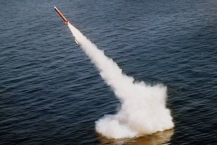 Ông Putin cũng lập luận rằng, lực lượng Kiev sẽ không thể vận hành một hệ thống tinh vi như vậy nếu không có "sự tham gia trực tiếp của quân nhân Mỹ". ten-lua-4.jpg