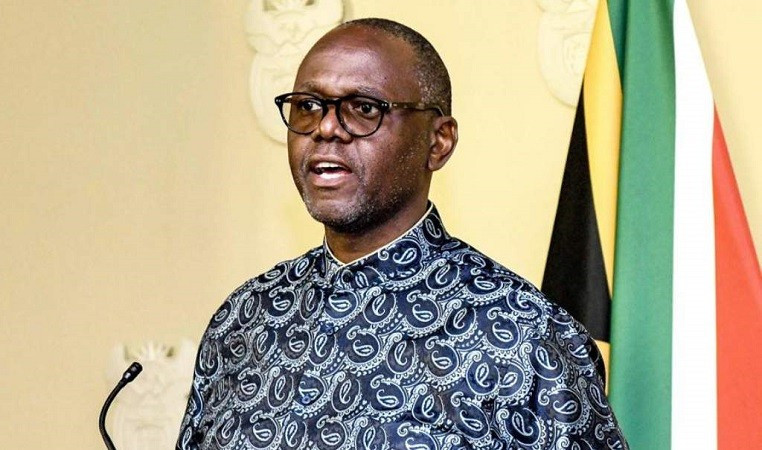 Người phát ngôn của Tổng thống Cyril Ramaphosa, Vincen Magwenya, cho biết, “những người này bị dụ dỗ tham gia lực lượng lính đánh thuê trong cuộc xung đột Nga-Ukraine với lý do là hợp đồng lao động béo bở”. ng-phat-ngon.jpg