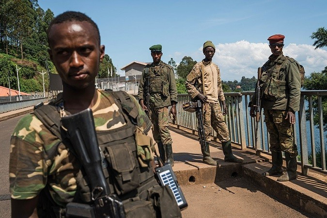 “Chính phủ Nam Phi đang làm việc thông qua các kênh ngoại giao để đảm bảo những người này được trở về sau khi họ kêu gọi hỗ trợ trở về nhà”, ông Magwenya nói. linh-4.jpg