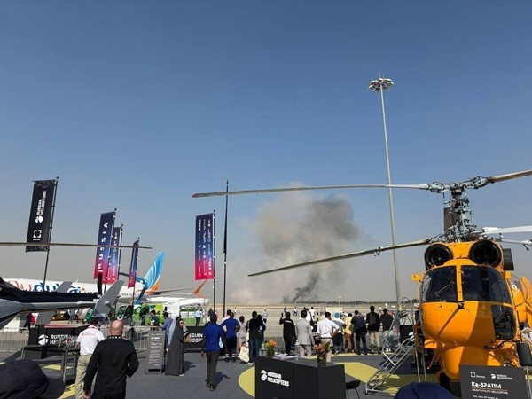 Vụ rơi máy bay Tejas của Ấn Độ diễn ra trước sự chứng kiến của nhiều khách mua vũ khí toàn cầu tại Triển lãm hàng không Dubai. Nguyên nhân của vụ rơi máy bay vẫn chưa được xác định ngay lập tức. roi-2.jpg