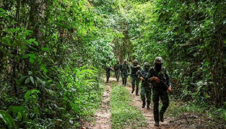 "Lực lượng Campuchia không đáp trả cuộc tấn công này, và vẫn đang theo dõi chặt chẽ tình hình", Bộ này lưu ý, đồng thời nhấn mạnh rằng, Phnom Penh lên án "những hành động của phía Thái Lan". tl-6.jpg