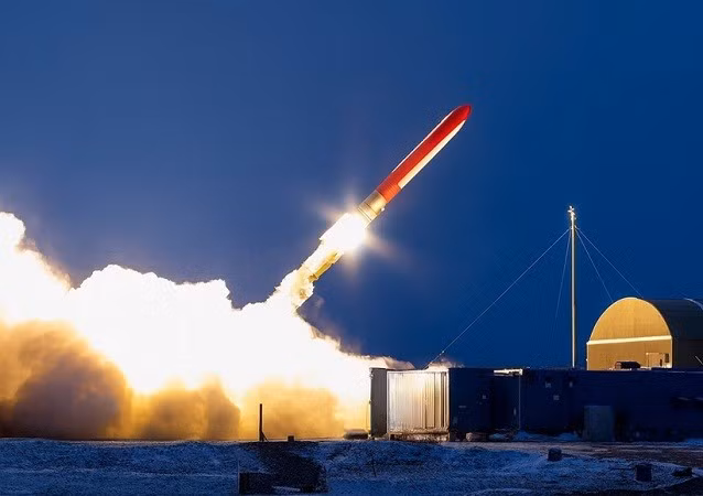 Đầu tháng này, Nga đã thử nghiệm tên lửa hành trình Burevestnik có khả năng mang đầu đạn hạt nhân mới, được cung cấp năng lượng bởi một lò phản ứng hạt nhân nhỏ giúp tên lửa có tầm bắn gần như không giới hạn. nga-thu.jpg