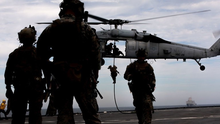 Lầu Năm Góc từ chối bình luận, viện dẫn lý do bí mật của các hoạt động này. cao-buoc-2.jpg