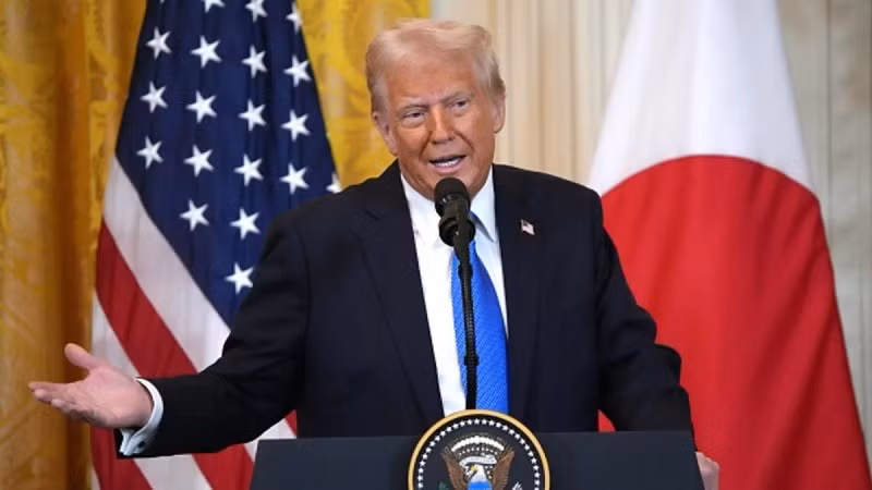 “Họ có những người giỏi nhất ở đây, và chúng tôi đã làm việc rất chăm chỉ. Và đây là một thỏa thuận tuyệt vời cho tất cả mọi người” ông Trump nói tiếp. ong-trump-1.jpg