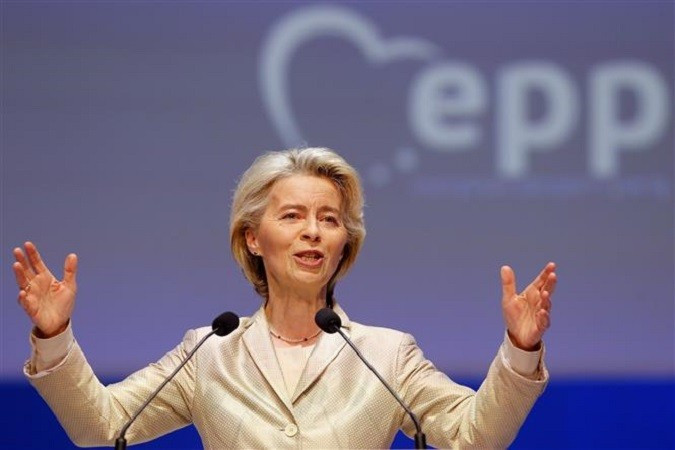 chu-tich-ec.jpg