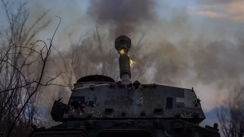 Ông chủ Điện Kremlin lưu ý rằng, hoạt động của Ukraine sẽ bất khả thi nếu không có sự tham gia trực tiếp của quân nhân Mỹ, nhưng cho biết, Washington sẽ không thể thay đổi vận mệnh chiến trường của Kiev. van-menh.jpg