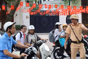 CSGT xử lý vi phạm TTATGT.