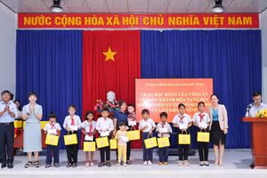 Công ty Yến Sào Khánh Hòa chia sẻ hỗ trợ học sinh nghèo.