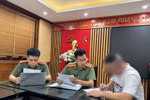 Anh T. tại cơ quan công an. (Ảnh: CAHN).