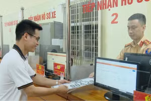 Hà Nội đẩy mạnh Đề án 06 về đăng ký, quản lý phương tiện giao thông