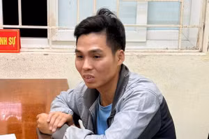 Trần Văn Phương tại cơ quan công an.(Ảnh: CAHN).