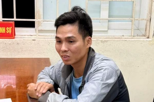 Trần Văn Phương tại cơ quan công an.(Ảnh: CAHN).