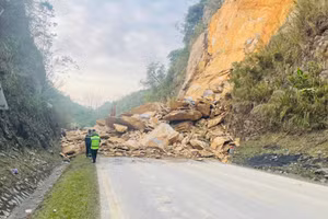 Hiện trường vụ sạt lở.