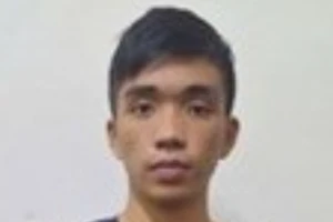 Phan Lưu Chiến tại cơ quan công an.(Ảnh: CAHN).