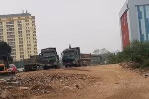Xác định hành vi đổ trộm đất thải từ Dự án Đường Trịnh Văn Bô - Kiều Mai