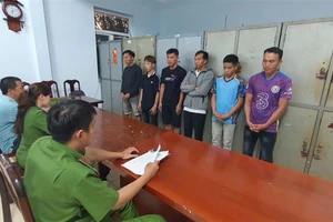 Khởi tố 6 đối tượng để điều tra hành vi hiếp dâm.