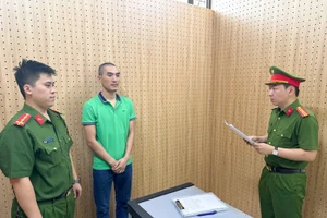 Nguyễn Anh Thế tại cơ quan công an. Ảnh BCA.