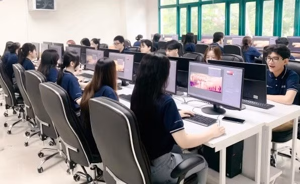 Sinh viên Trường Cao đẳng nghề Hoa Sen. Ảnh: NTCC