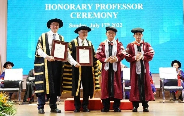 Lễ trao bằng giáo sư danh dự của Đại học Kinh tế TPHCM. Ảnh minh họa: Website nhà trường