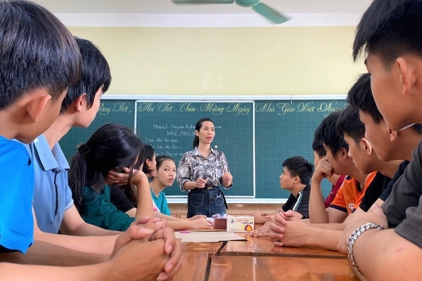 Giờ học văn hóa tại Trung tâm Giáo dục dạy nghề người khuyết tật tỉnh Nghệ An. Ảnh: Viết Tú