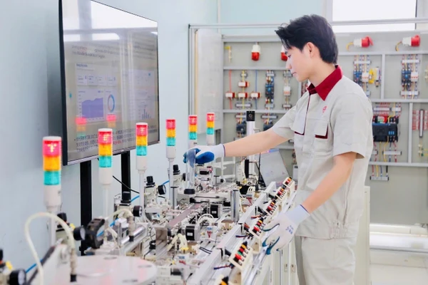 Sinh viên Trường Cao đẳng Công nghệ cao Hà Nội. Ảnh: NTCC