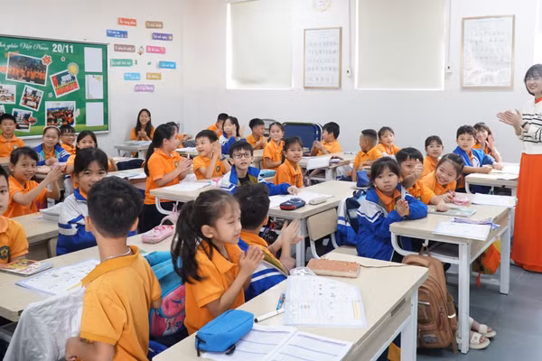 Nhiều trường tiểu học trên địa bàn tỉnh Nghệ An đang thiếu giáo viên. Ảnh: Hồ Lài