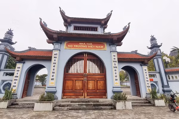 Trương Đăng Quế được hậu thế tôn vinh tại nhà thờ họ Trương Việt Nam (Ninh Bình). Ảnh: ITN.