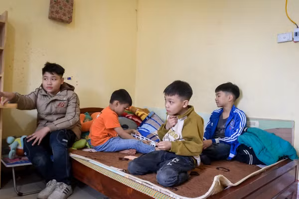 Những đứa trẻ mồ côi đang được chăm sóc, nuôi dưỡng trong vòng tay yêu thương tại Trung tâm Bảo trợ xã hội Hà Nam.
